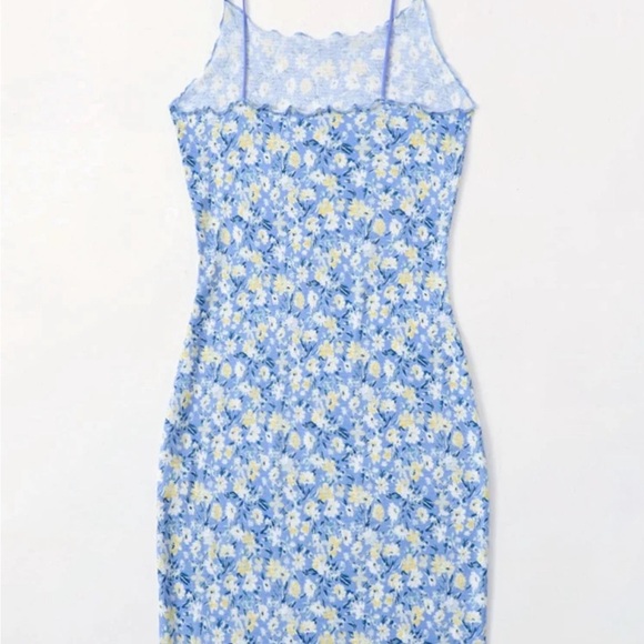 Floral Bodycon Mini Dress - Picture 2 of 4